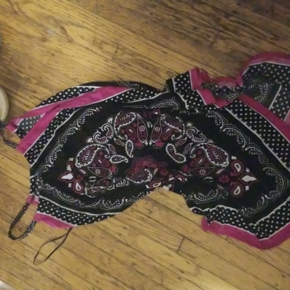 Lillie Morgan bandana like shirt - Picture 3 of 3